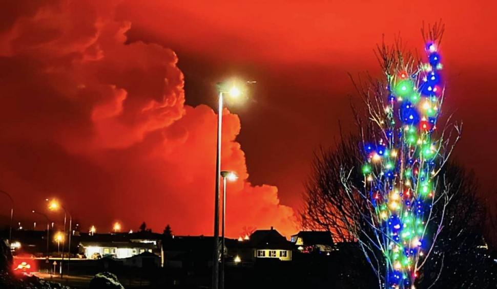 Fenomen terifiant pe cerul Islandei. A devenit roșu după erupția unui vulcan: "Foarte mult fum și aer toxic" 876129