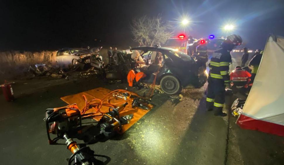 Accident teribil cu cinci victime, în Brașov. Un adolescent și un adult au murit 876368
