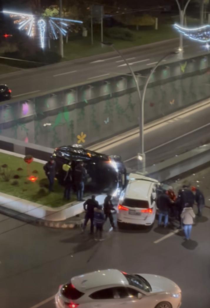 Accident grav la Piața Unirii din București, în zona Hotelului Horoscop. Traficul este blocat 876358