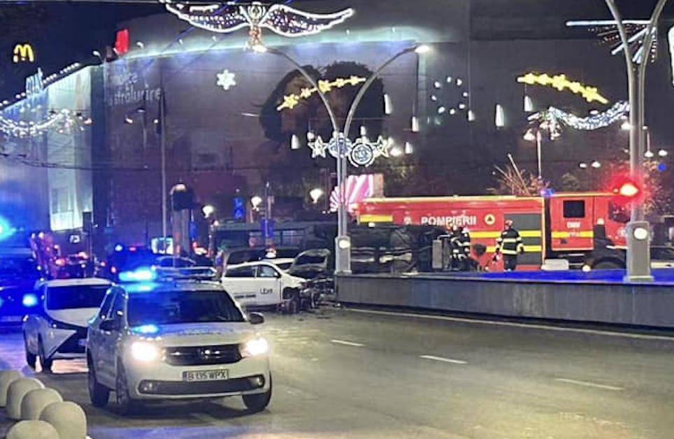 Accident grav la Piața Unirii din București, în zona Hotelului Horoscop. Traficul este blocat 876359