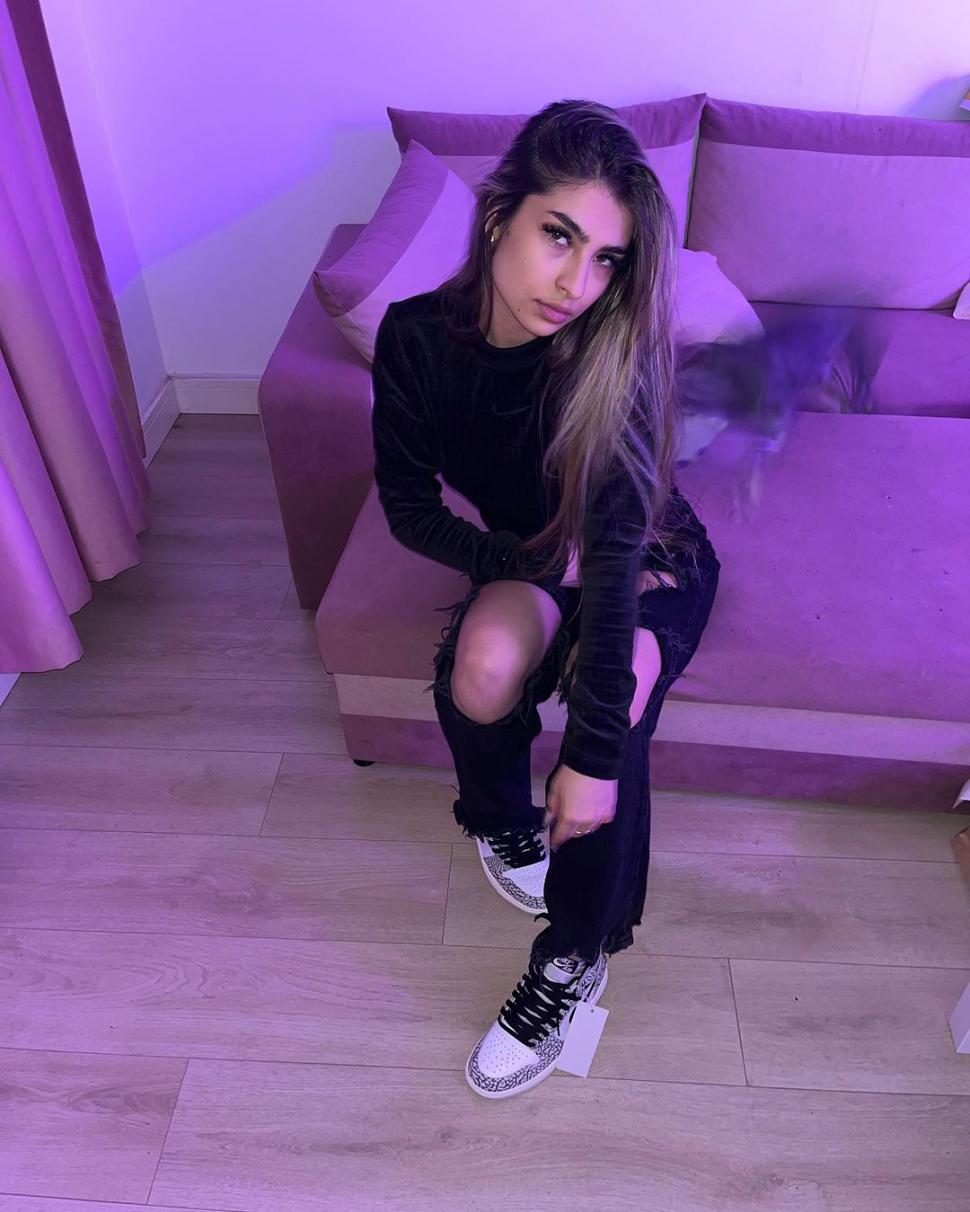 Anne Bagu, agresată de Yakki, iubitul trapper, într-un apartament din Bucureşti 876202