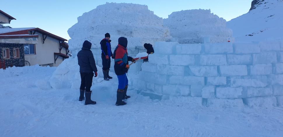 Se deschide Hotelul de Gheaţă de la Bâlea Lac! Preţul pe care îl vor plăti oaspeţii pentru o noapte de cazare  876212