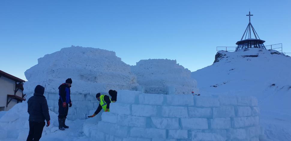 Se deschide Hotelul de Gheaţă de la Bâlea Lac! Preţul pe care îl vor plăti oaspeţii pentru o noapte de cazare  876215