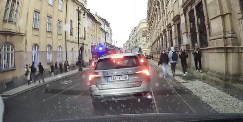 ”Întotdeauna mi-am dorit să ucid” | Mesajul autorului atacului armat din Praga, soldat cu cel puțin 15 morți. A ținut un jurnal online înainte de gestul extrem 876591