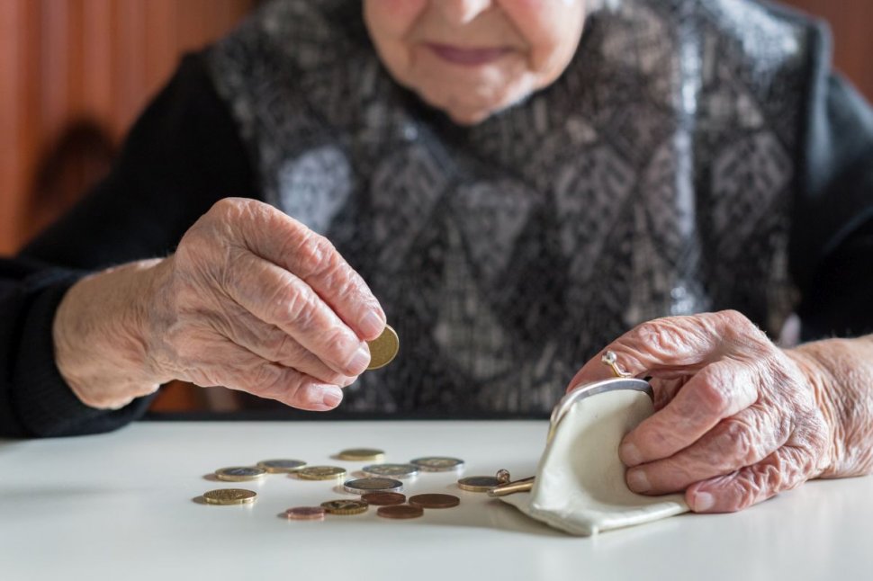 Vești bune pentru pensionarii cu venituri mai mici de 1830 de lei. Beneficiul intră în vigoare de la 1 ianuarie 2024