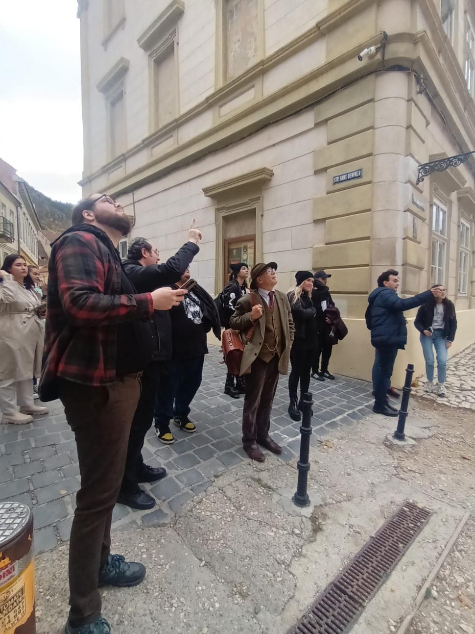 La pas prin Brașov, în zi de sărbătoare 876746