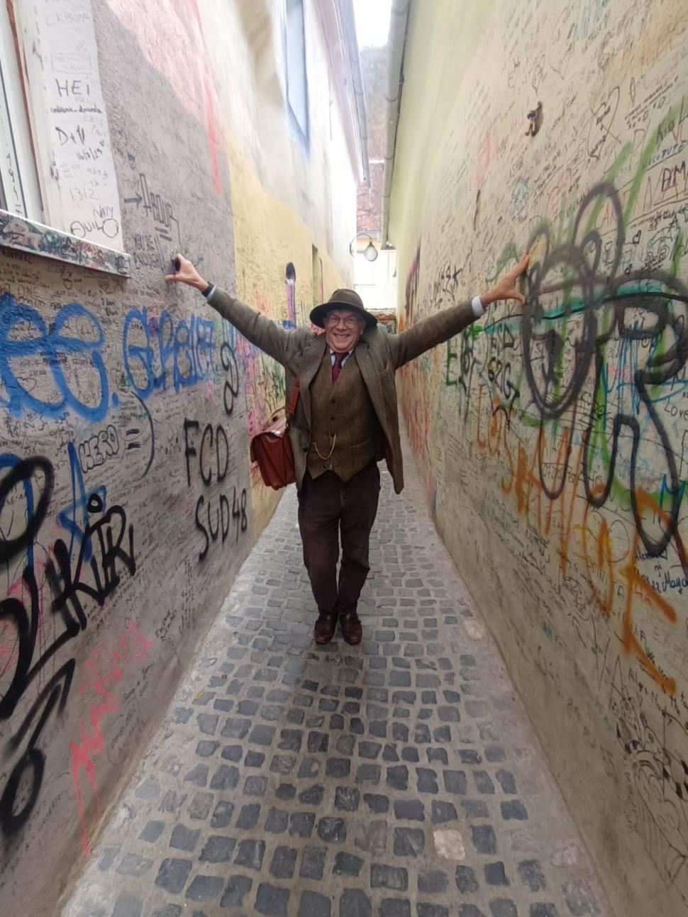 La pas prin Brașov, în zi de sărbătoare 876755