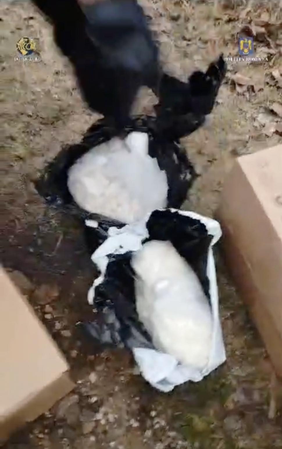 Traficant, prins în flagrant de DIICOT. 50 de kilograme de droguri au fost confiscate 876763