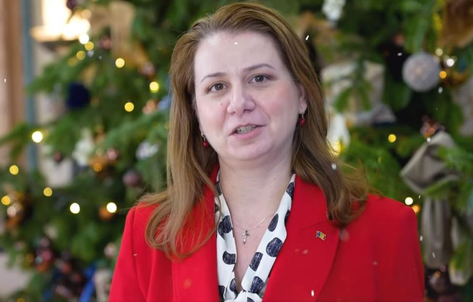 Guvernul și-a făcut filmare cu urări de sărbători. Mesajele transmise de miniștrii cabinetului Ciolacu 877148