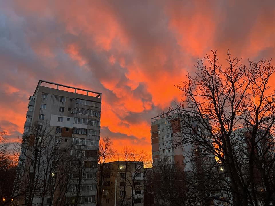 Fenomen spectaculos pe cerul României, chiar în a doua zi de Crăciun! A fost vizibil în Bucureşti şi în mai multe oraşe 877508