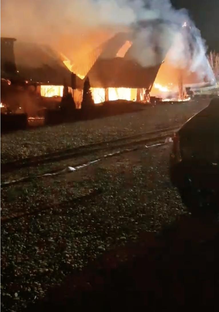 Incendiu devastator la o pensiune din Prahova! Raed Arafat: ”A fost declanșat Planul Roșu” | Mai multe persoane dispărute 877308