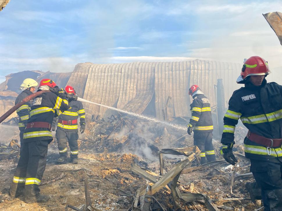 ISU Prahova, despre pensiunea Ferma Dacilor care a ars: ”Nu are autorizație de securitate la incendiu” 877403