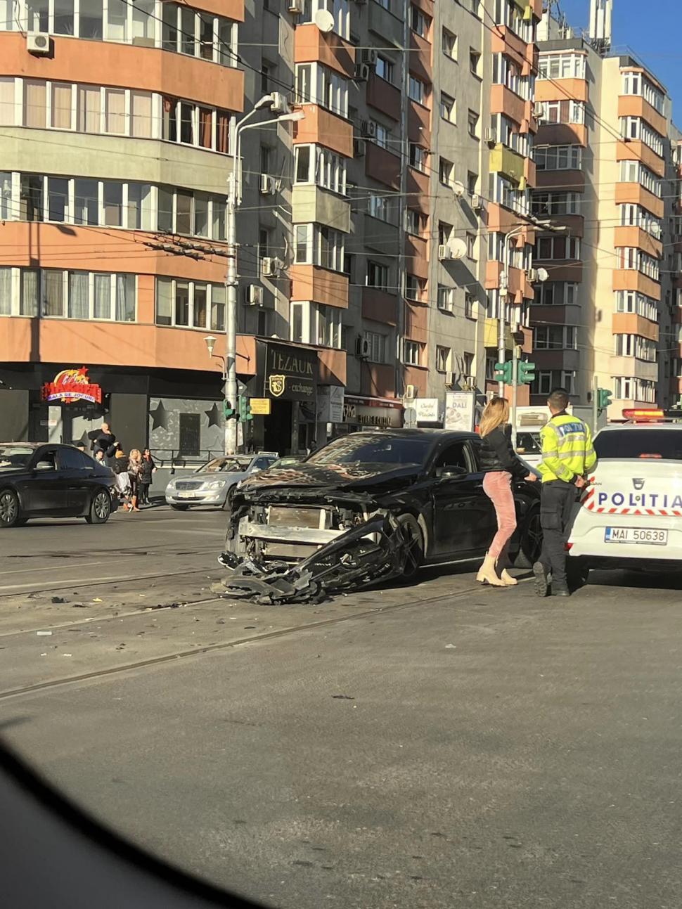 Accident rutier pe Calea Moșilor din București. Linia 21 de tramvai, blocată pe ambele sensuri 877680