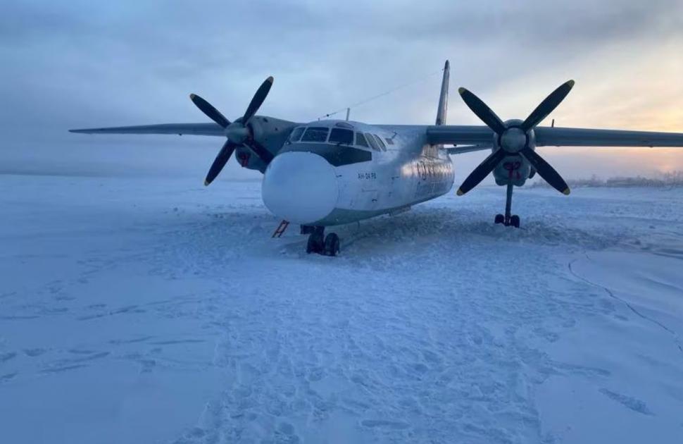 Un avion de pasageri a aterizat pe un râu, după o eroare de pilotaj, în Rusia 877865