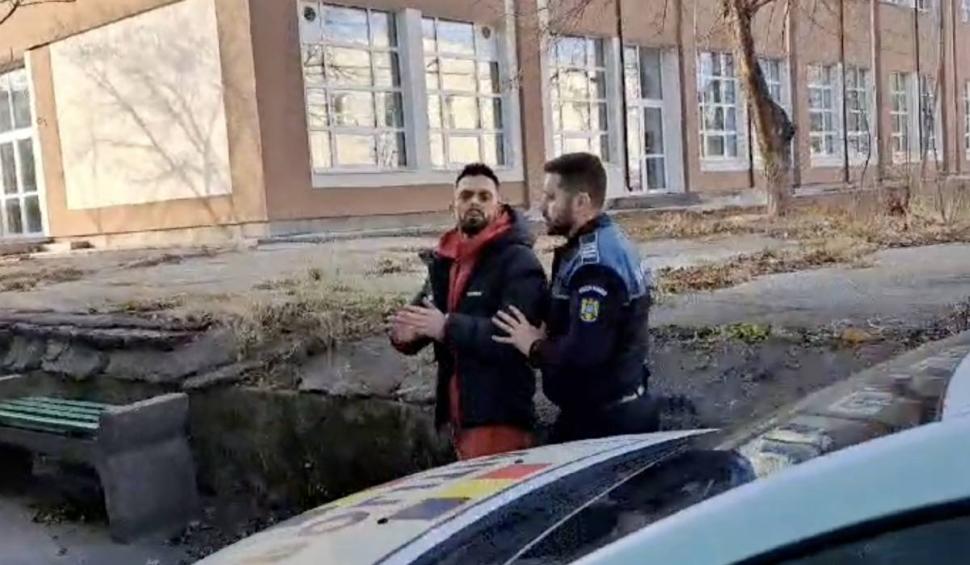 Primele declarații ale bărbatului care și-a strangulat soția până la moarte în locuința sa, la Galați: "N-am mai suportat, mi-a distrus familia" 877936