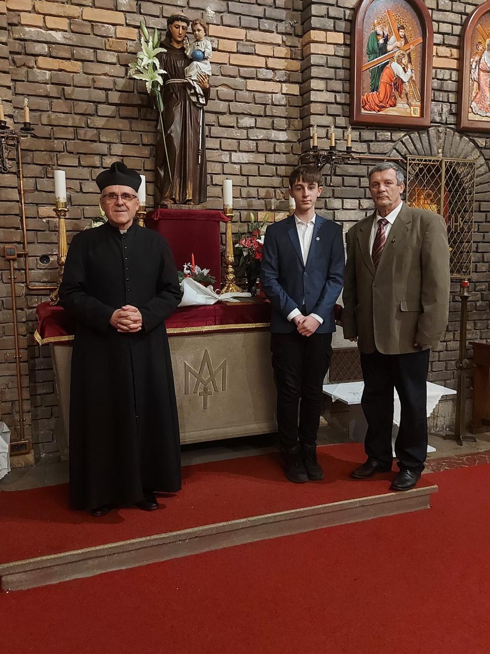 El este Raul, copilul-minune din Constanța care vorbește șapte limbi străine, admis la universitate, fără admitere: ”România este acasă” 877977