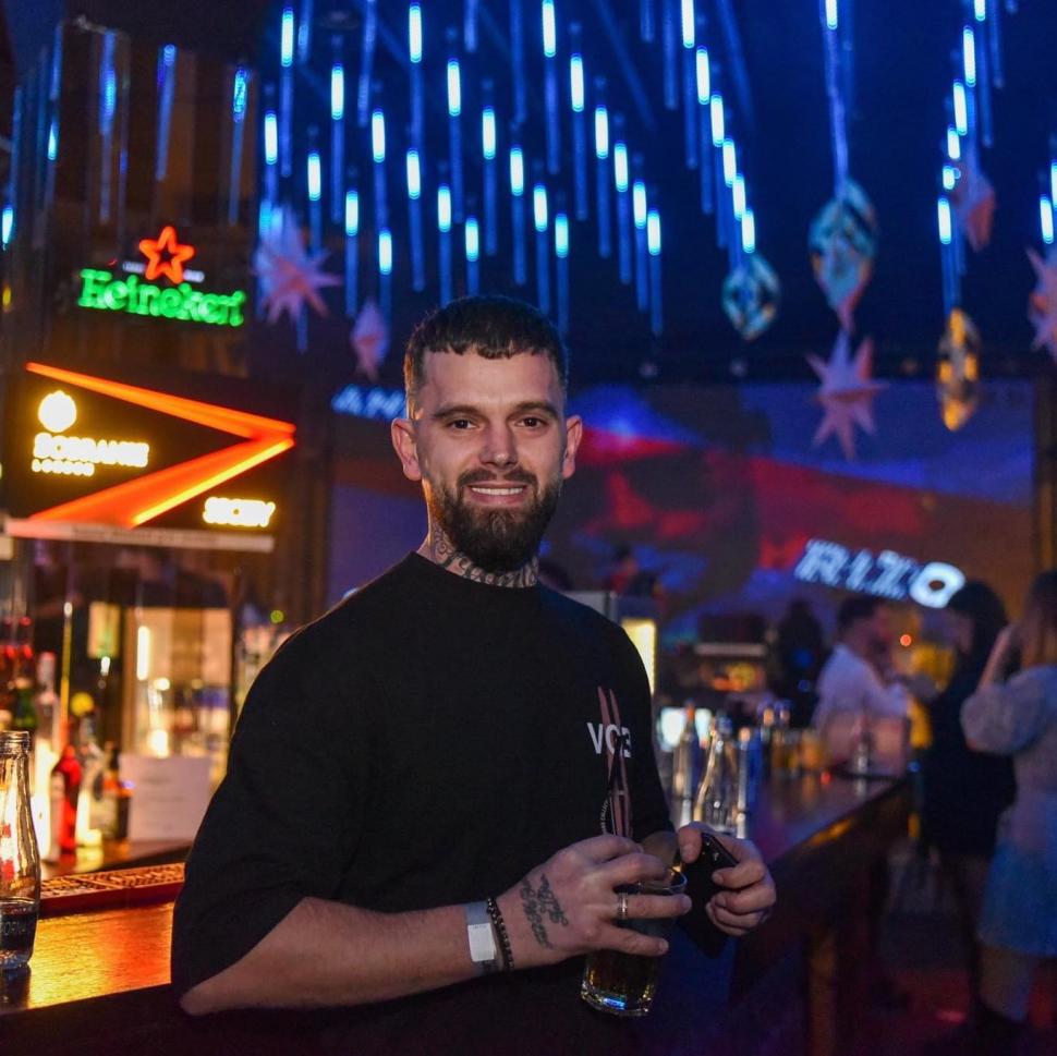 El este Vivi, bărbatul din Galați care și-a strangulat soția până la moarte, în a treia zi de Crăciun. A sunat la 112, apoi a fugit 877921