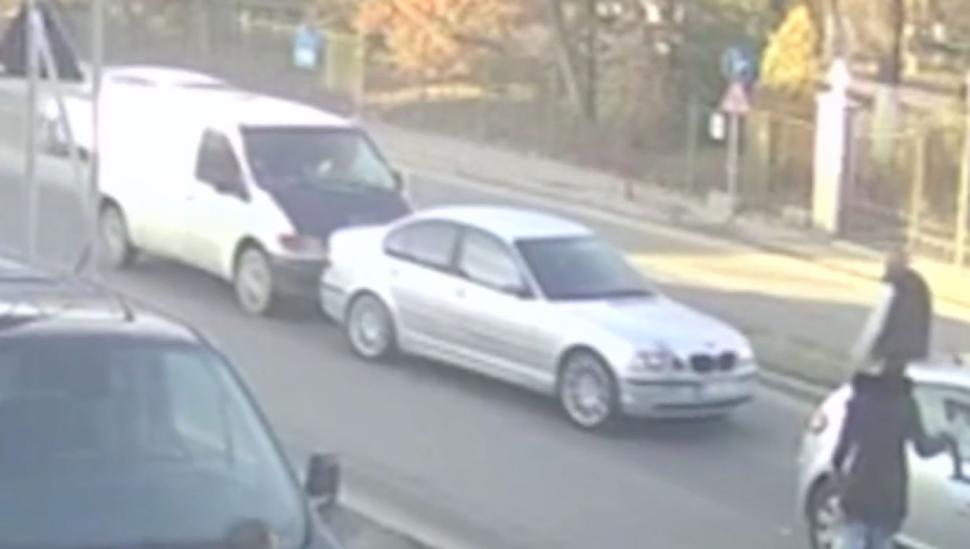 Bărbat lovit intenționat cu maşina și târât pe trotuar, în Slatina. Atacul, filmat de o cameră de supraveghere 878323