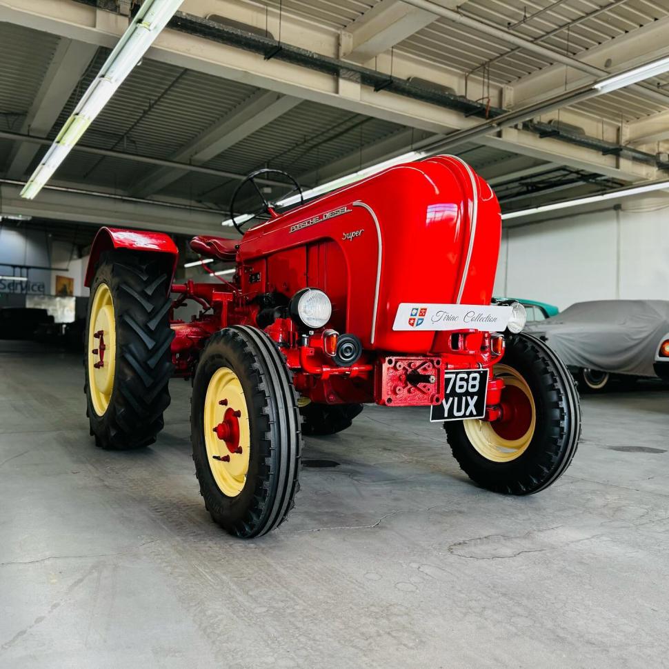 Ion Țiriac și-a cumpărat tractor Porsche. Cum arată "bijuteria" din colecție 878305