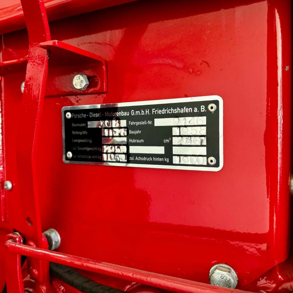 Ion Țiriac și-a cumpărat tractor Porsche. Cum arată "bijuteria" din colecție 878306