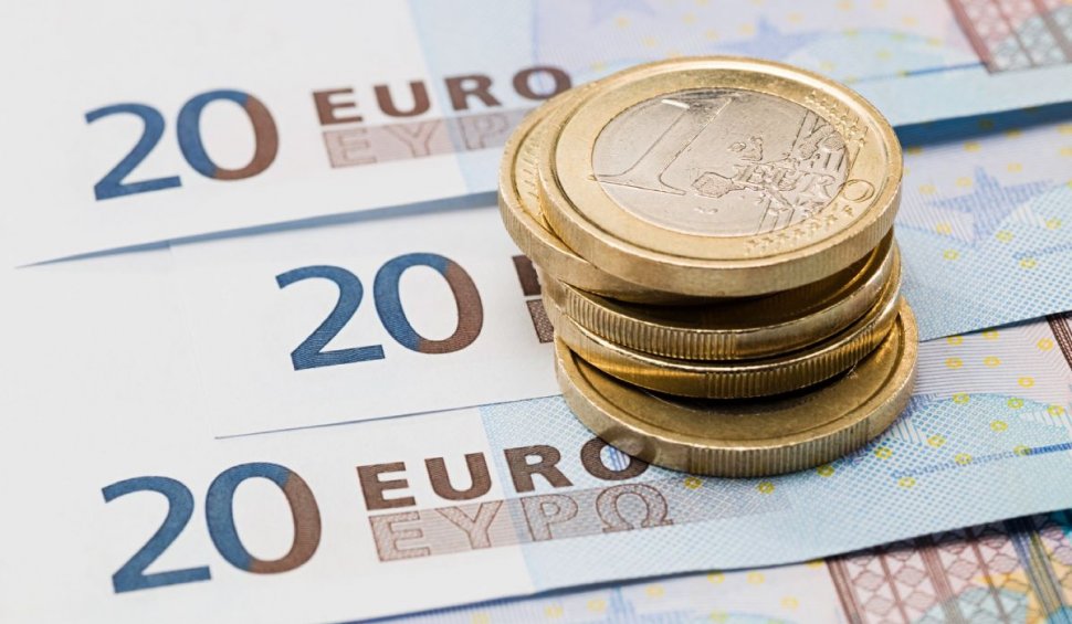 Economia zonei euro va înregistra o creştere modestă anul viitor