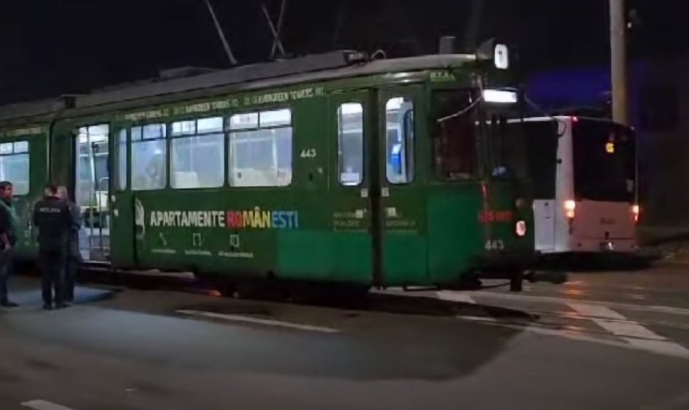 Un vatman a murit în timp ce se afla la cârma tramvaiului 11 din Iaşi. Bărbatul avea doar 50 de ani 