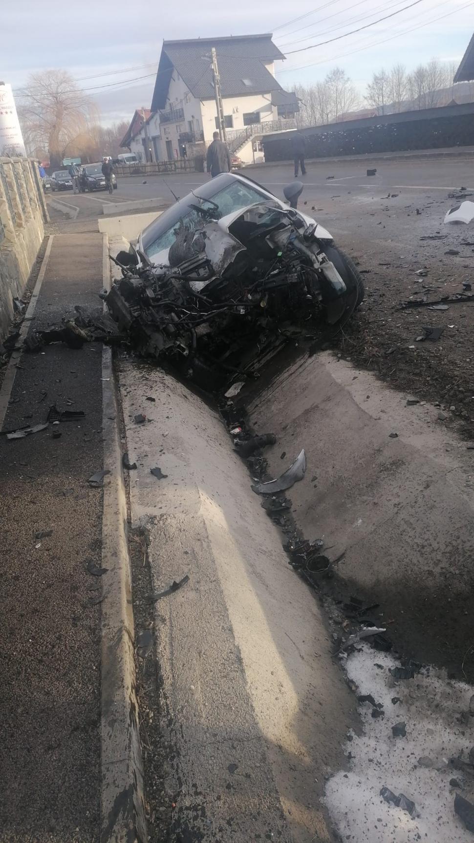 Accident cu patru victime încarcerate pe DN73, în Tohanul Nou, județul Brașov | Un băiat de 19 ani a murit 878933