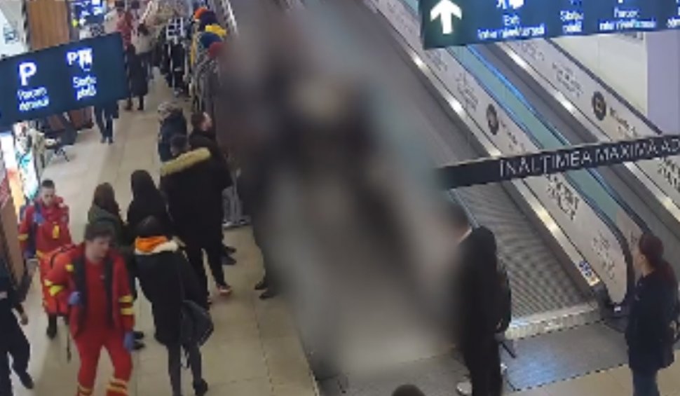 "Îngerii salvatori, i-au sărit în ajutor" | Bărbat în stop cardio respirator, salvat de două tinere la un mall din Cluj