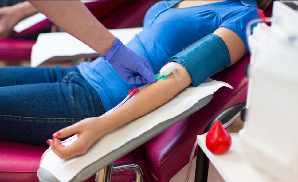 Valoarea tichetelor pentru persoanele care donează sânge a crescut de patru ori. Suma pe care o vor primi acum donatorii 