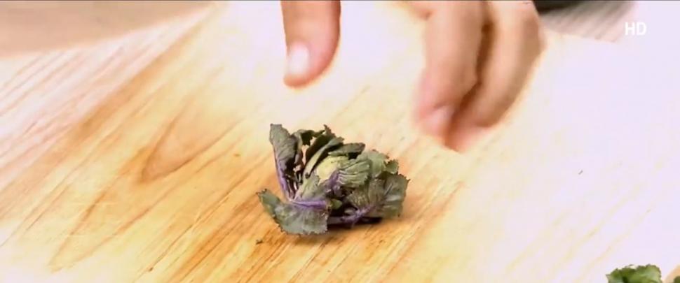 O nouă legumă pe piaţa românească. Are gust de nucă şi se cultivă în Buzău: "Oamenii deocamdată nu ştiu de ea. În SUA, i se mai spune Lollipops" 879196