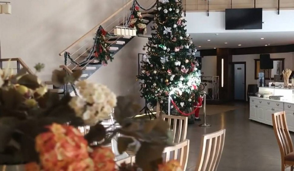 Ultimele pregătiri pentru românii care serbează Crăciunul pe rit vechi. Hotelierii din ţară îi așteaptă cu preparate speciale și voie bună