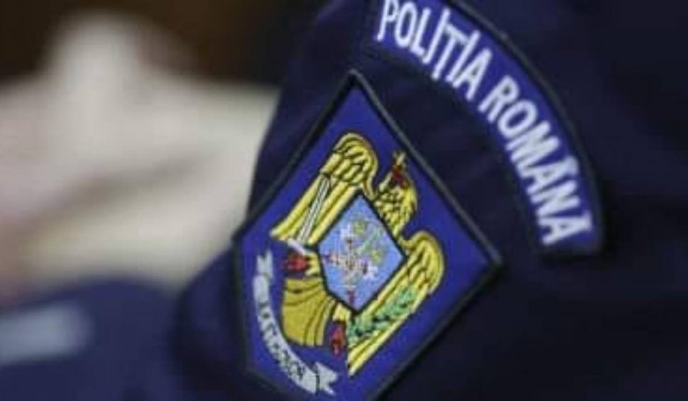 Un polițist şi-a pierdut centura tactică în timpul unei altercații, în Hunedoara. A rămas fără armă, spray lacrimogen și baston