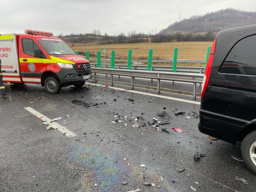  Trafic blocat pe A1 între Boiţa şi Tălmaciu din cauza unui accident cu şase maşini 879305
