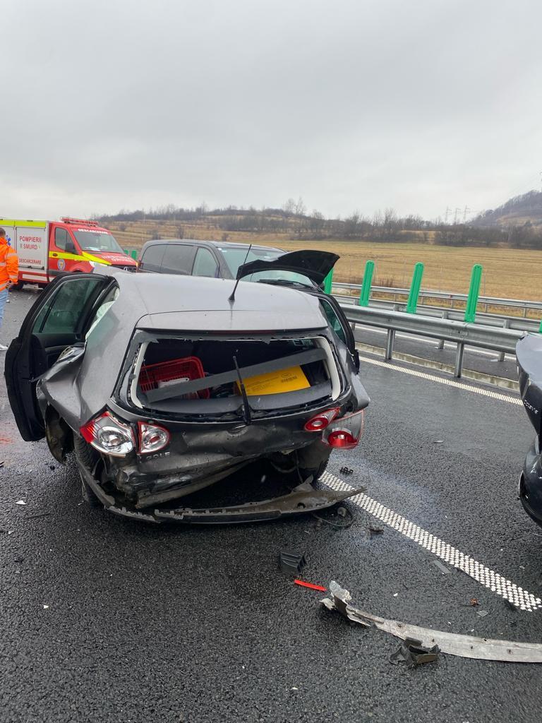  Trafic blocat pe A1 între Boiţa şi Tălmaciu din cauza unui accident cu şase maşini 879306