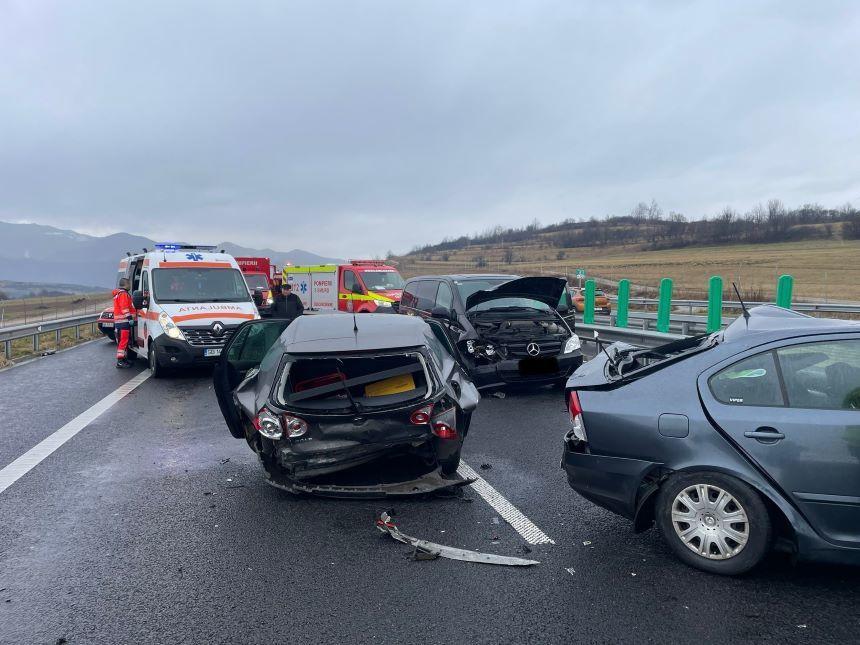  Trafic blocat pe A1 între Boiţa şi Tălmaciu din cauza unui accident cu şase maşini 879308
