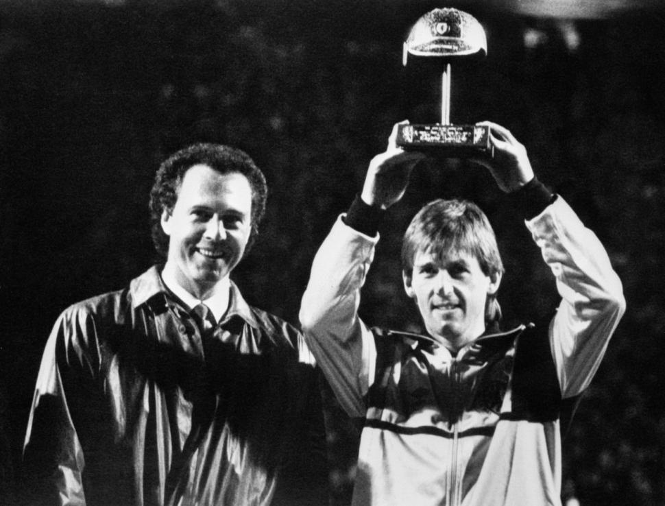 A murit Franz Beckenbauer, cel mai mare jucător din istoria fotbalului german 879536