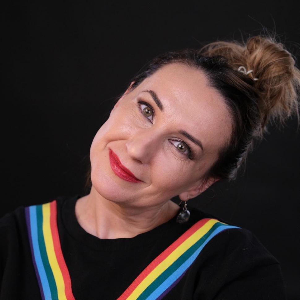 Ea este Bianca Boeroiu, românca premiată cu un Emmy la categoria "Cel mai bun machiaj contemporan dintr-un film de televiziune" 879572