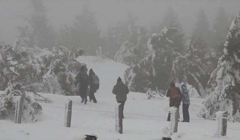 Weekend de poveste pentru turiștii care au mers la munte, în Harghita. Zăpadă de peste un metru și experiențe de neuitat 879447