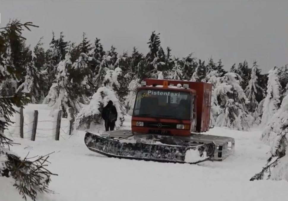 Weekend de poveste pentru turiștii care au mers la munte, în Harghita. Zăpadă de peste un metru și experiențe de neuitat 879448