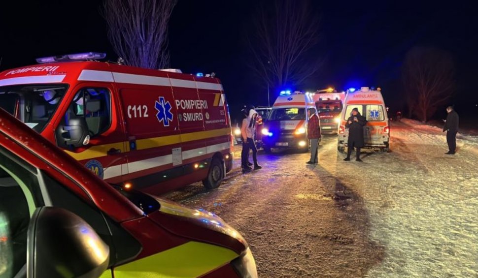 Doi copii au murit într-un accident grav, cu opt victime, pe E85, în Răcăciuni, județul Bacău! Trafic blocat complet