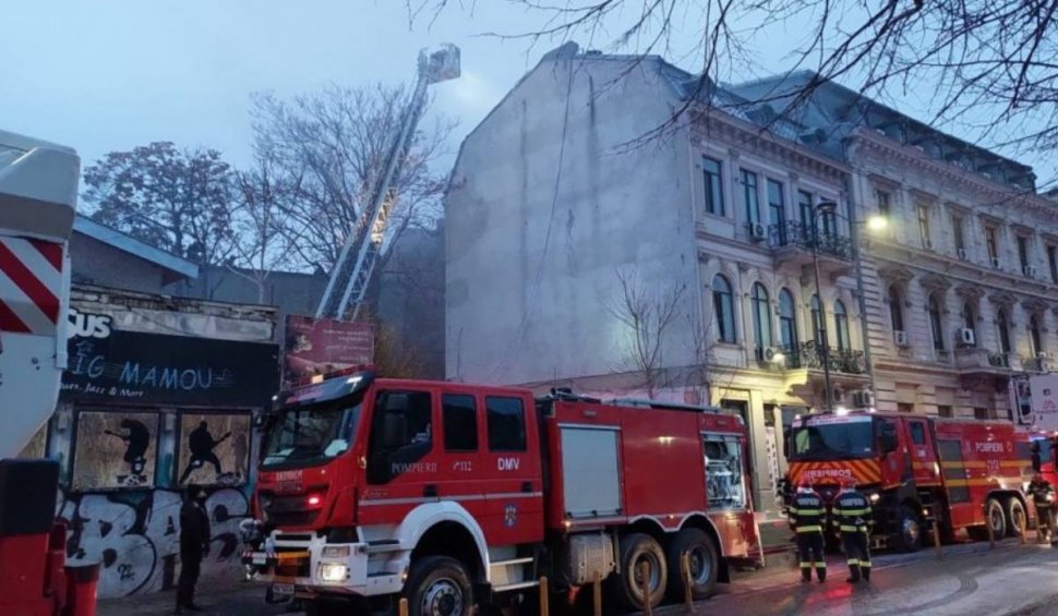 Hotelul la care a izbucnit incendiul în Centrul Vechi al Bucureștiului nu avea autorizație de securitate la incendiu