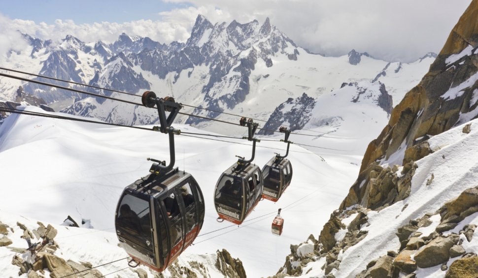 Telegondolă prăbuşită într-o stațiune de schi din Austria. Patru turişti au fost grav răniţi