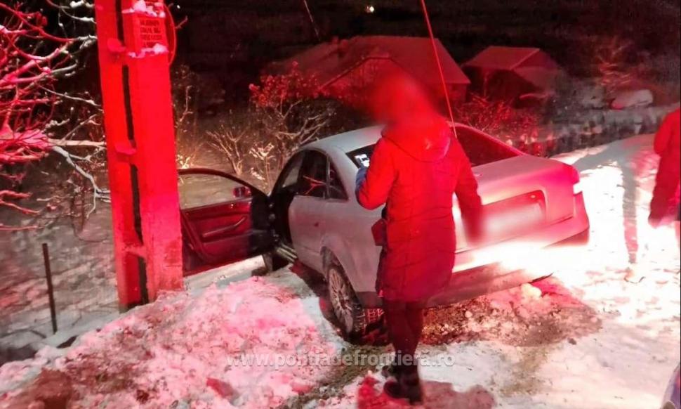 "Trage pe dreapta, că trag!” | Urmărire cu focuri de armă pentru a opri o maşină, urmată de un accident grav, în Botoşani 879646