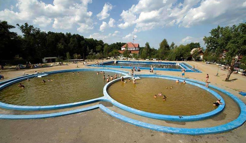 Orașul din România unde un izvor cu apă termală a îmbunătățit viaţa a mii de oameni. Primar: "După analize, au ajuns la concluzii deosebite" 880239