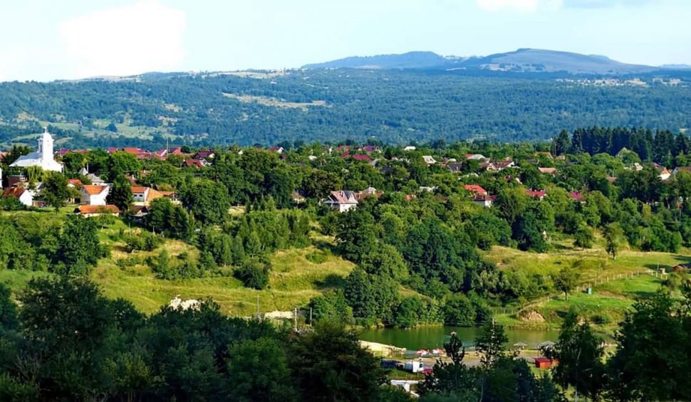 Orașul din România unde un izvor cu apă termală a îmbunătățit viaţa a mii de oameni. Primar: "După analize, au ajuns la concluzii deosebite"