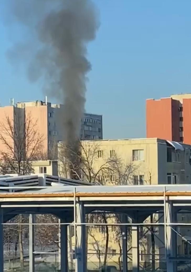 Răsturnare de situație în cazul bebelușului care a murit după ce a fost aruncat de mama sa dintr-un apartament în flăcări, la Iași | Vecinii au rupt tăcerea 880056