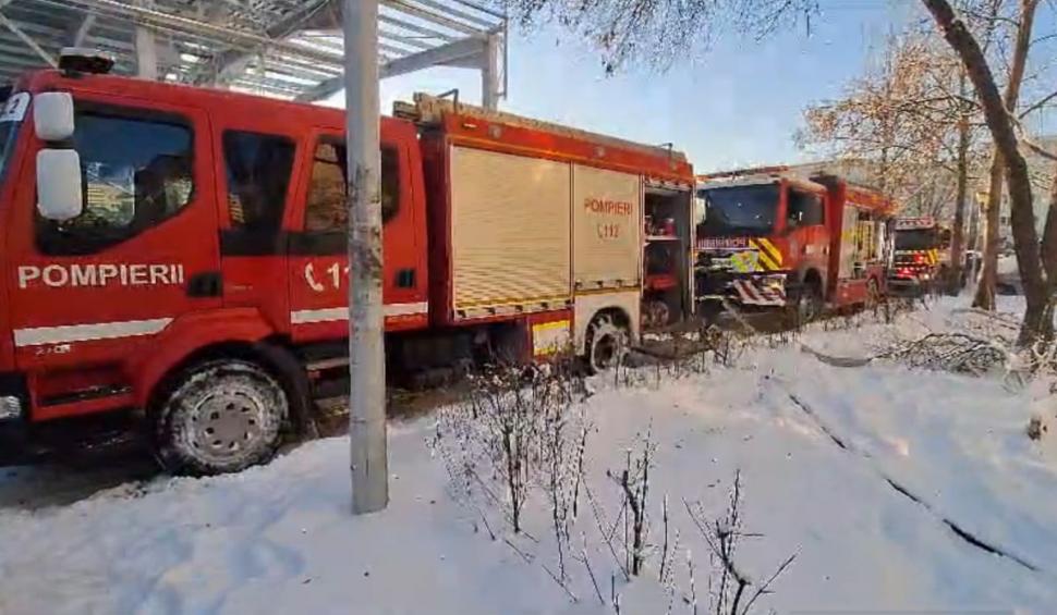 Răsturnare de situație în cazul bebelușului care a murit după ce a fost aruncat de mama sa dintr-un apartament în flăcări, la Iași | Vecinii au rupt tăcerea 880057