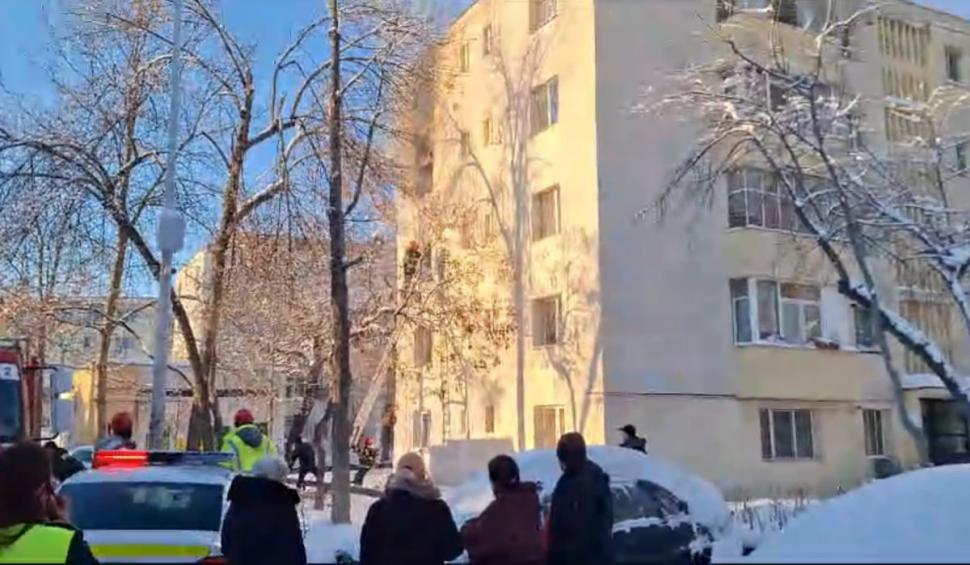 Răsturnare de situație în cazul bebelușului care a murit după ce a fost aruncat de mama sa dintr-un apartament în flăcări, la Iași | Vecinii au rupt tăcerea 880059