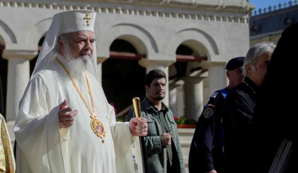 Patriarhul Daniel, cel mai bine plătit șef de cult din România | Salariul pe care îl încasează conducătorul Bisericii Ortodoxe Române  880052