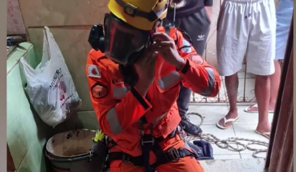 Pățania unui bărbat care a săpat o groapă de 40 de metri în bucătărie, după ce a visat că va găsi aur acolo 880456